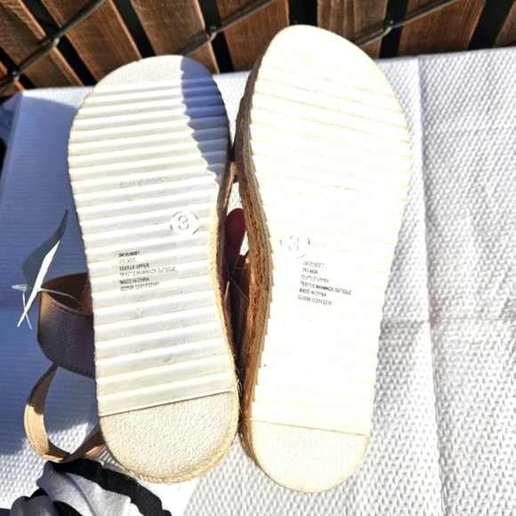 Arizona Jean Co. Memory Foam Sandals Girls Size 3M - Picture 16 of 16